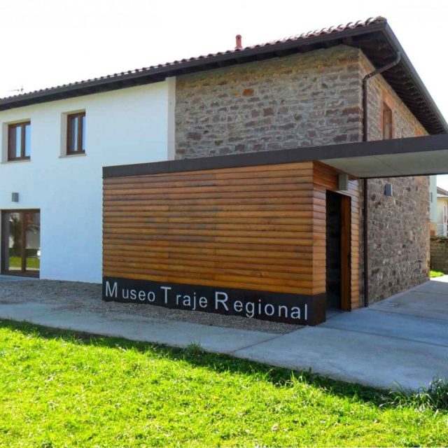 Museo del Arte Textil y del Traje Regional